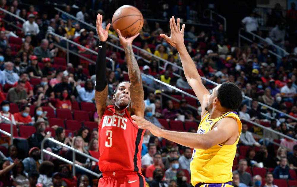 权威之间 权威之间